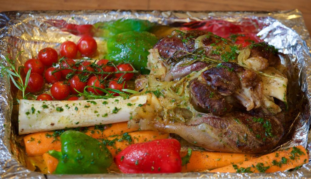 Braised Lamb Shanks on the Weber GBS Kettle: A Masterclass in Cast Iron Cooking